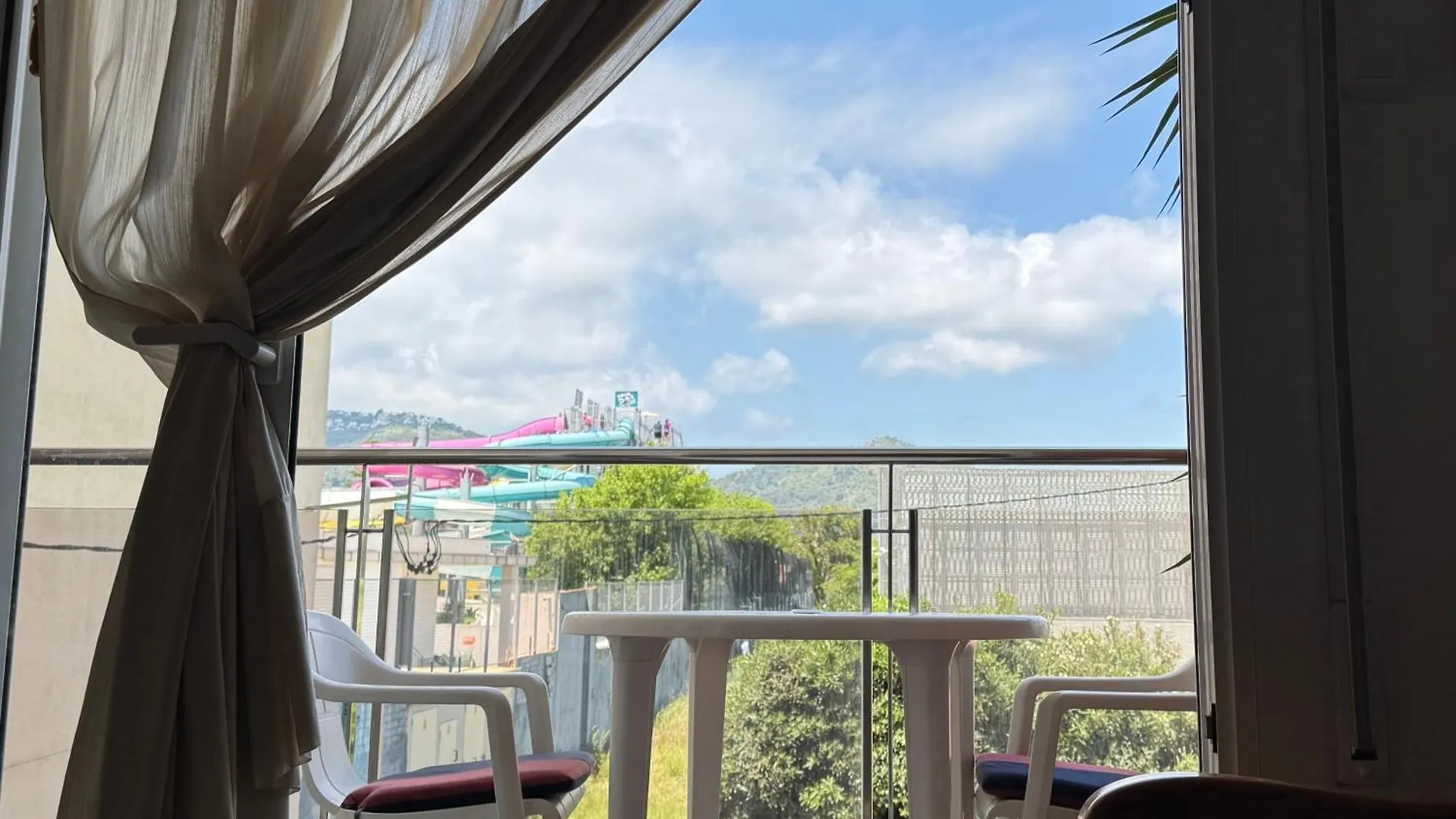 Apartamento Pineda De Mar Con Vistas Al Mar 0*,